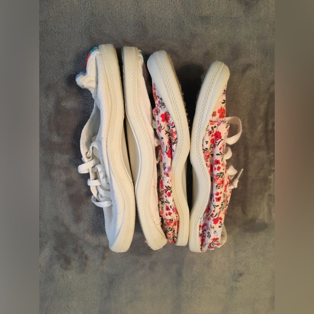 Time & Tru Sneaker Bundle - Picture 5 of 6